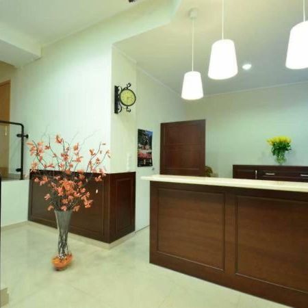 Hotel Iskra Жешов Екстериор снимка