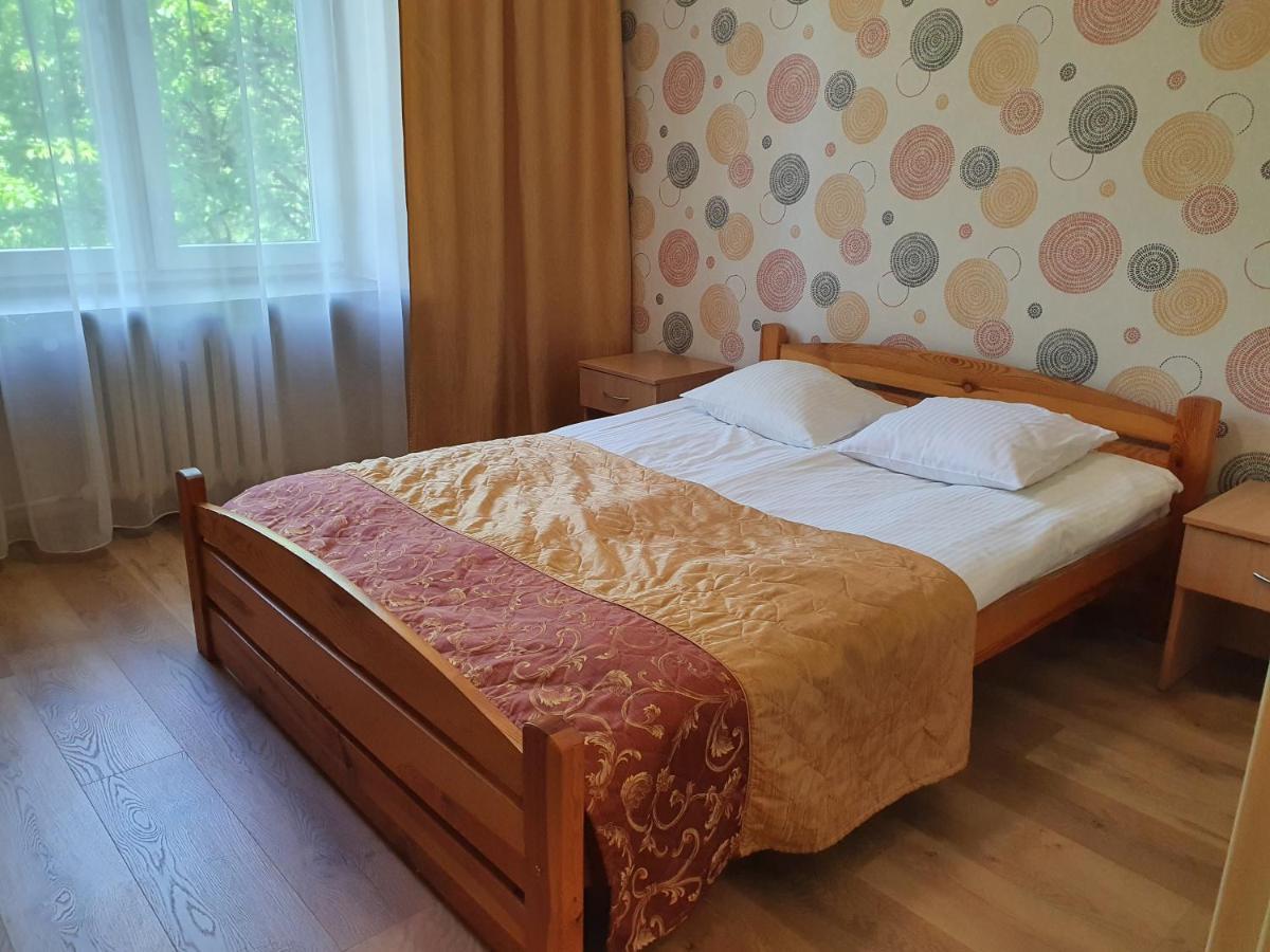 Hotel Iskra Жешов Екстериор снимка