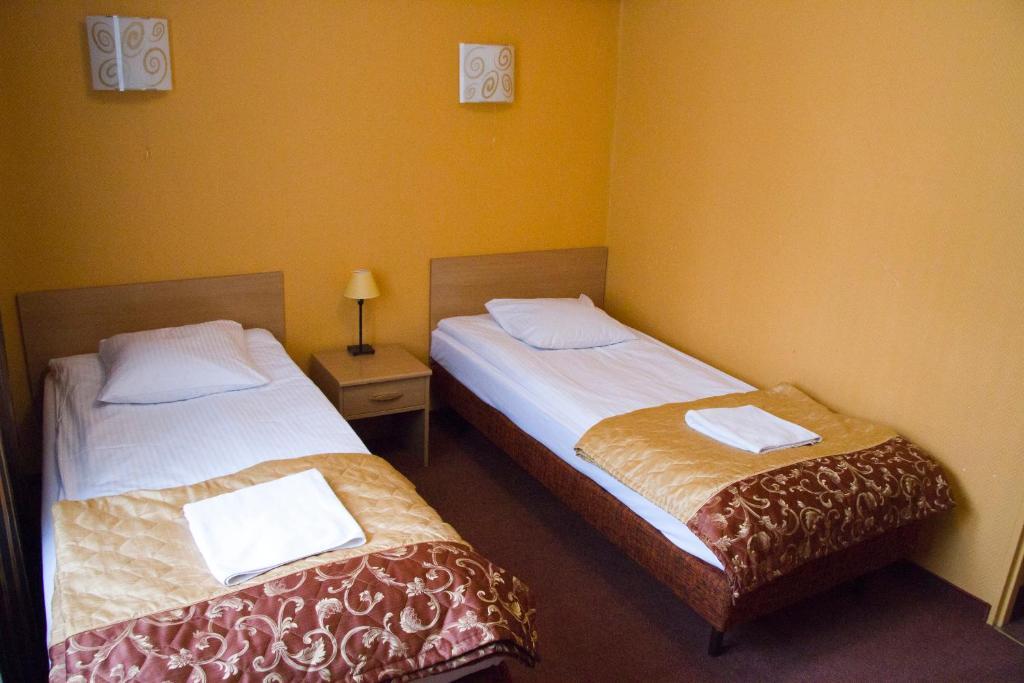 Hotel Iskra Жешов Стая снимка