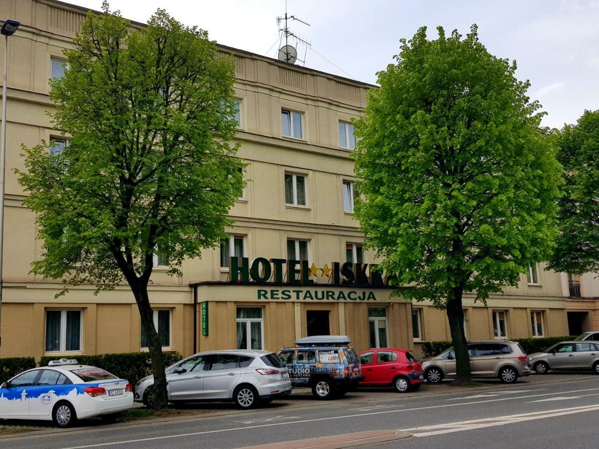 Hotel Iskra Жешов Екстериор снимка