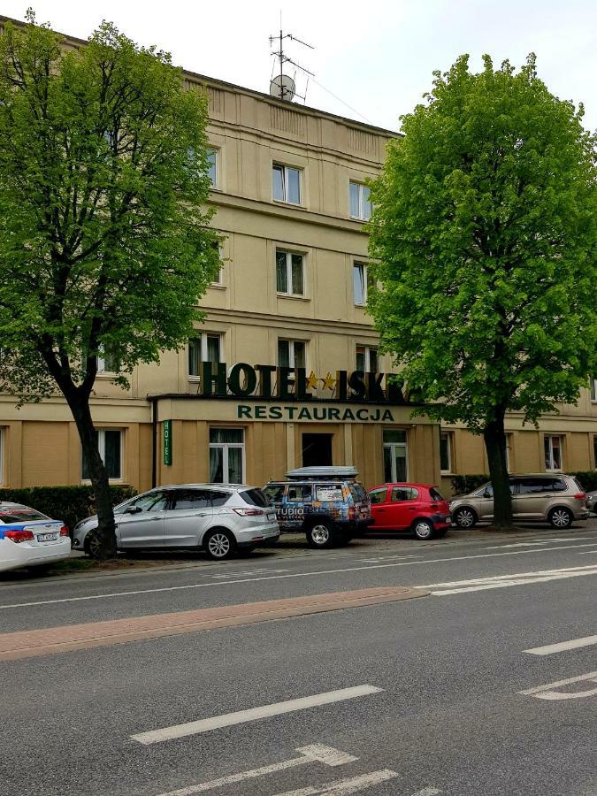 Hotel Iskra Жешов Екстериор снимка