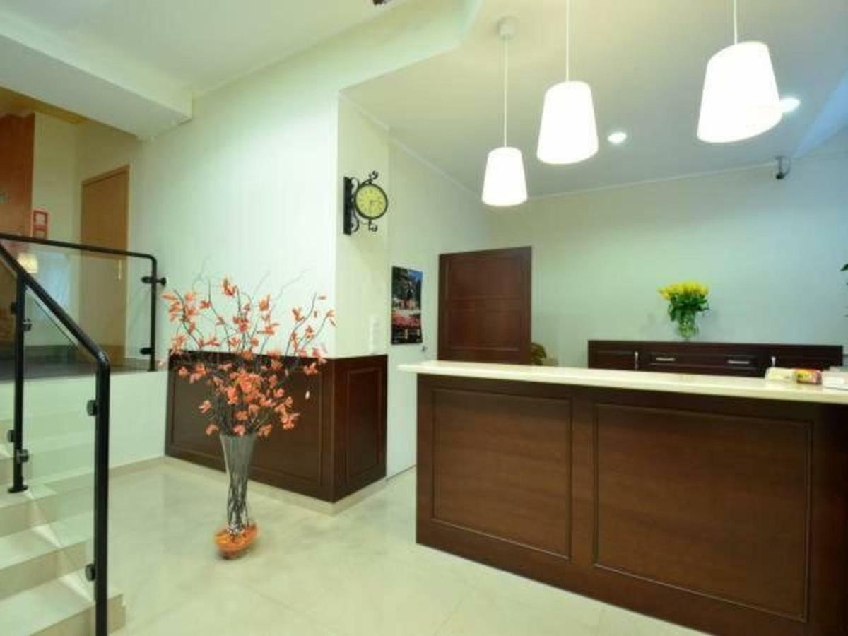Hotel Iskra Жешов Екстериор снимка