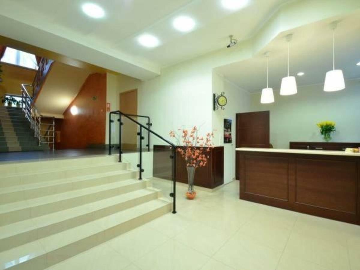 Hotel Iskra Жешов Екстериор снимка